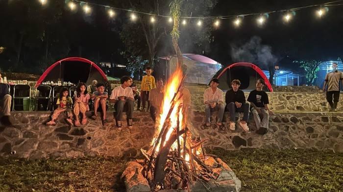 CAMPING GROUND DI BOGOR - Rivera Outbound & Edutainment Bogor, yang berlokasi di Bogor Nirwana Residence kini menghadirkan nuansa camping ground.