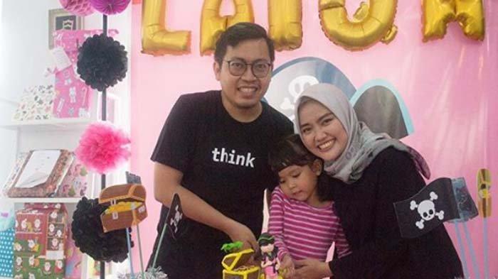 Heboh Cuitan CEO Bukalapak Achmad Zaky, Ini Sosok Istri Cantiknya ...