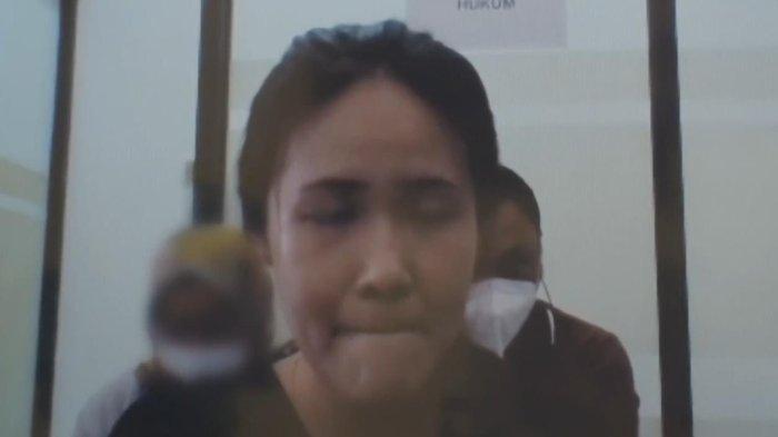 Berikut percakapan antara Jessica Wongso dan produser film dokumenter 'Ice Cold: Murder, Coffee and Jessica Wongso' yang tayang di Netflix pada beberapa hari lalu dan menjadi banyk perbincangan