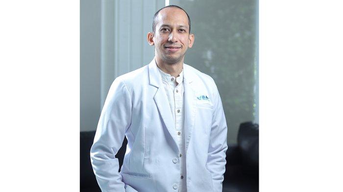 Dokter Spesialis Jantung dan Pembuluh Darah Konsultan Kardiologi Intervensi dan Intensivis Mayapada Hospital Bogor, dr. Fahmi Idrus Shahab, Sp.JP (K), FIHA.