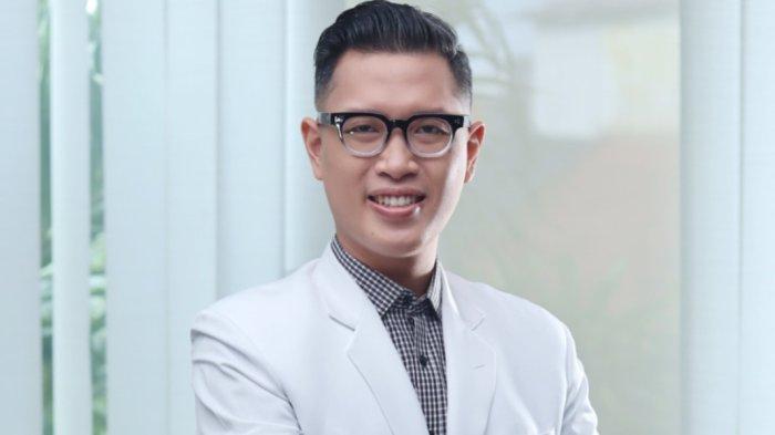 Dokter Spesialis Ortopedi dan Traumatologi - Mayapada Hospital Bogor , dr. Made Wirabhawa, M. Biomed, SpOT, AIFO-K menjelaskan bagaimana cara menangani apabila terjadi cedera.