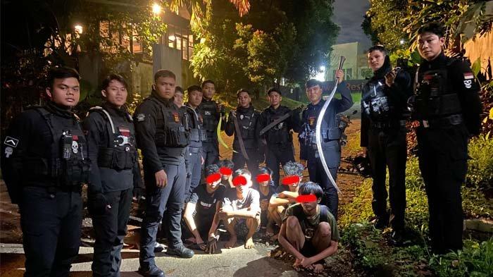 Enam orang pemuda ditangkap polisi di kawasan Bogor Nirwana Residence (BNR), Kecamatan Bogor Selatan, Kota Bogor, Selasa (25/6/2024) malam tadi karena diduga hendak tawuran.