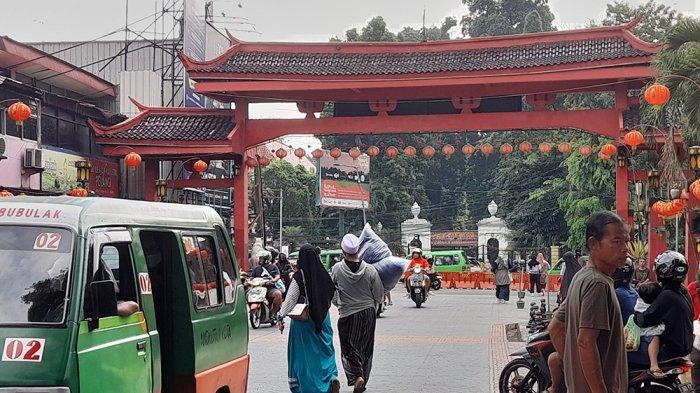 Jalan Suryakencana, tempat wisata di Bogor yang jadi surga kulineran.
