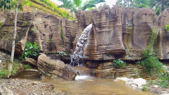 Rekomendasi tempat wisata di Bogor yang menawarkan panorama alam indah mirip Green Canyon, salah satunya Goa Agung Garunggang di Jalan Ptp Terusan, Karang Tengah, Babakan Madang, Kabupaten Bogor.