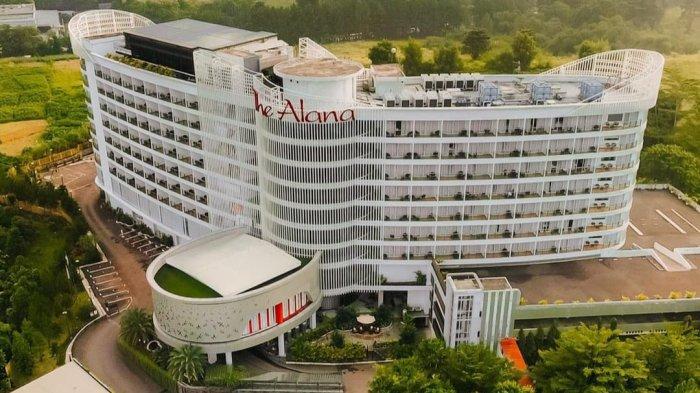 The Alana Hotel & Conference Center berdiri megah dikawasan hijau Sentul yang sejuk membuat hotel di Bogor ini menjadi rekomendasi yang cocok dikunjungi versi TribunnewsBogor.