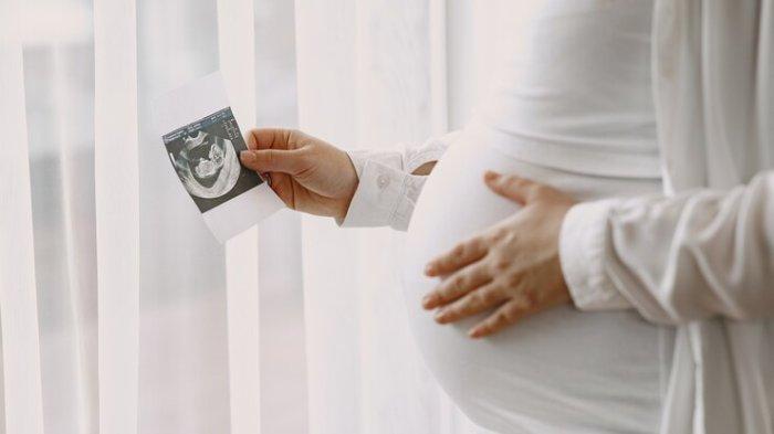 dr Boyke menjelaskan soal fakta dari informasi yang beredar bahwa wanita berpinggul besar bisa gampang melahirkan secara normal.