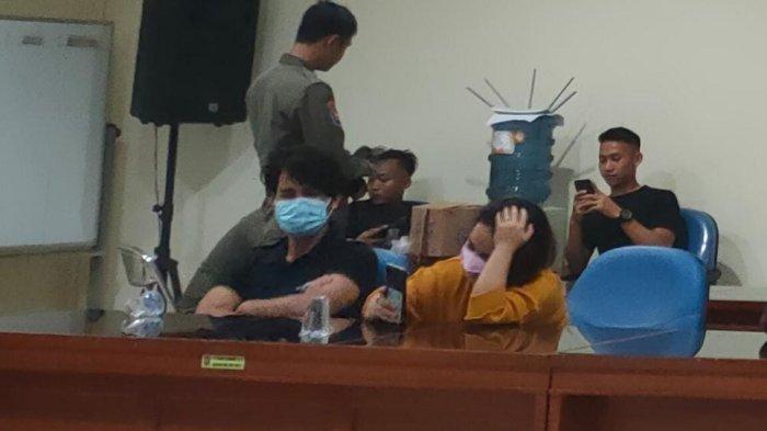 Imigran asal Afghanistan yang terciduk sedang berduaan di Kamar Hotel Kelas Melati di Wilayah Ciawi, Kabupaten Bogor.