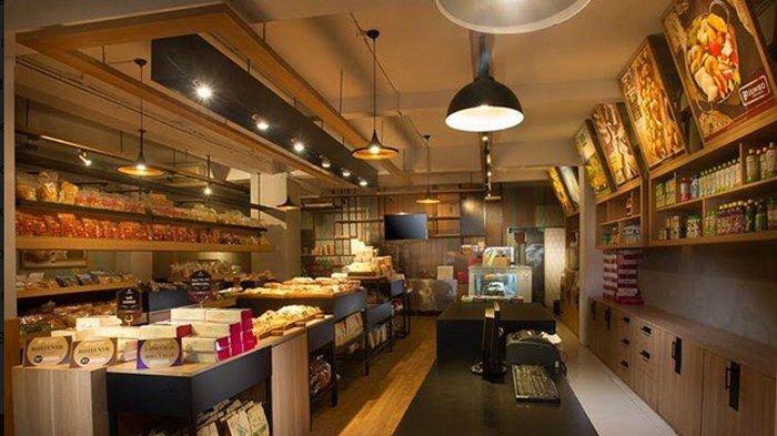 Jumbo yang merupakan singkatan dari Jumpa Bogor ini merupakan toko oleh-oleh kuliner Bogor buruan wisatawan.
