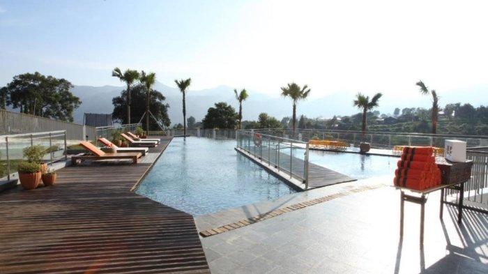 Jika dalam waktu dekat kamu berencana untuk staycation ke kawasan Puncak, hotel di Bogor Pesona Alam Resort & Spa bisa dijadikan pilihan karena menyuguhkan pemandangan alam yang memukau mata dengan suasana menyejukkan.