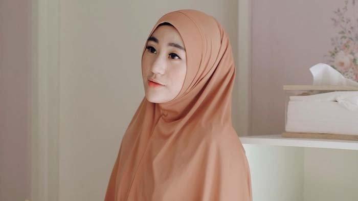 Selebgram dan penulis buku Larissa Chou
