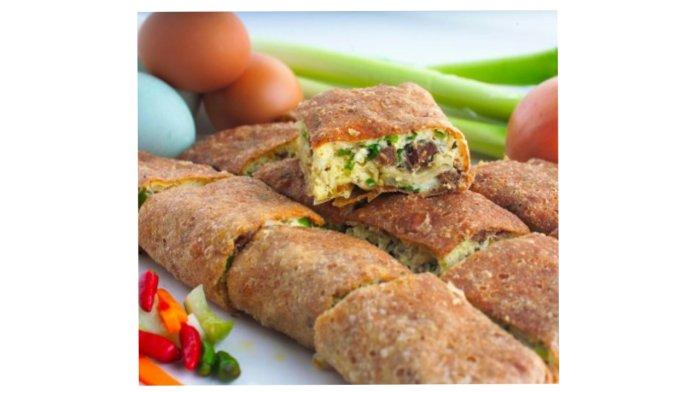 Kamu bisa coba Martabak Air Mancur yang legendaris ini, rasanya enak dan isiannya melimpah jadi kuliner Bogor yang tak boleh terlewatkan.