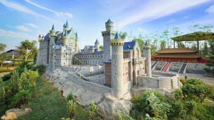 Jika bosan pergi ke tempat wisata yang itu-itu saja di Bogor, ada beberapa rekomendasi yang bisa dikunjungi, salah satunya yang terbaru adalah Minimania Puncak.