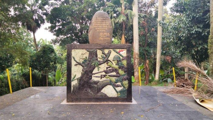Monumen Perjuangan Masyarakat Cibinong yang berada di Jalan Raya Jakarta Bogor, Kecamatan Cibinong, Kabupaten Bogor (28/7/2022).