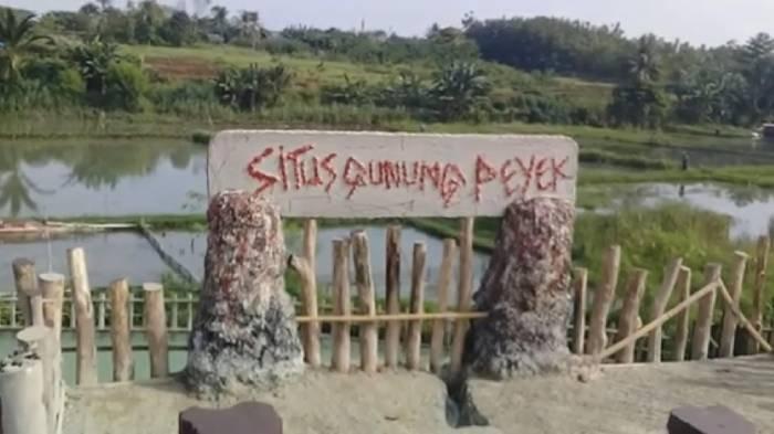 Suasana objek wisata Gunung Peyek di wilayah Kecamatan Parung, Kabupaten Bogor, Jawa Barat.