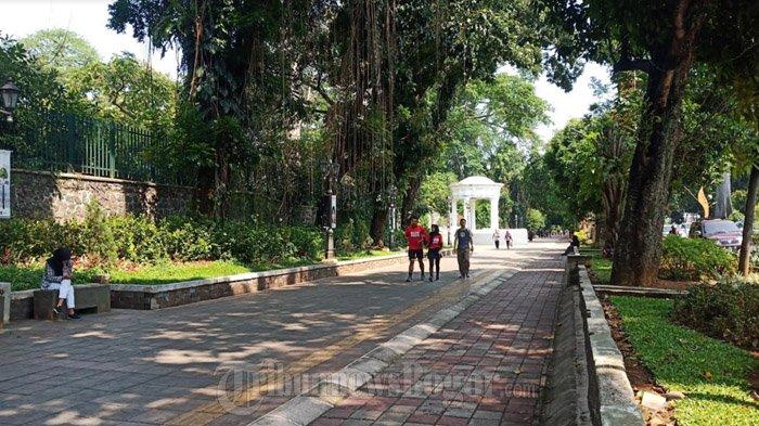 Pedestrian di seputar Kebun Raya Bogor, Sabtu (2/11/2019).