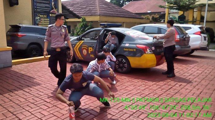 Pelajar yang diamankan di Jembatan Ceger langsung dibawa ke Mako Polresra Bogor Kota, Jumat (4/8/2023).
