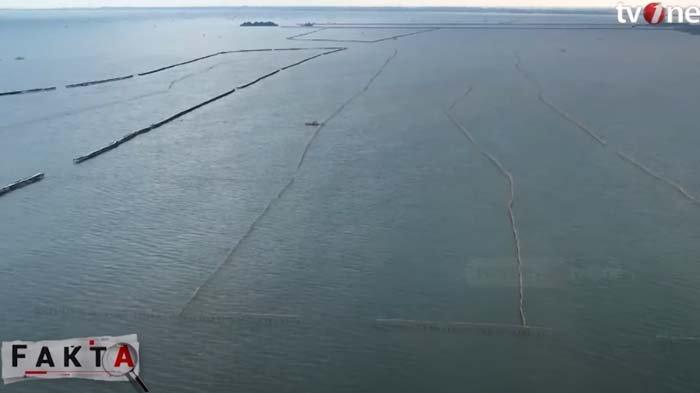 Penampakan pagar laut di Tangerang sejauh 30 Km