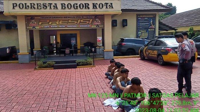 Pelajar SMA Jaksel yang ditangkap di Jembatan Ceger, Kecamatan Bogor Utara, Kota Bogor, Jumat (4/8/2023).