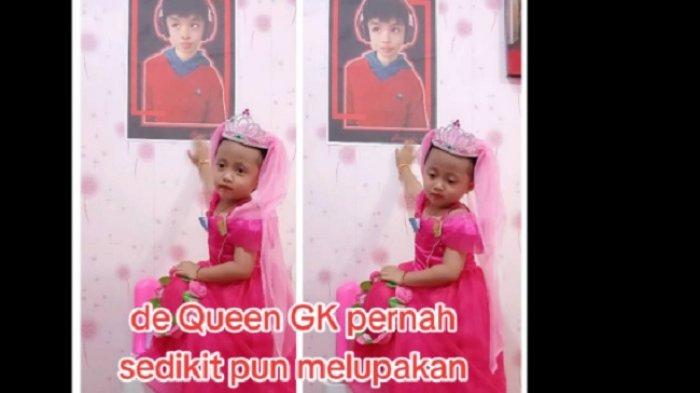 Tangkapan layar - Putri bungsu Siti didandani mirip ratu dan berfoto didekat foto Sha Wang.