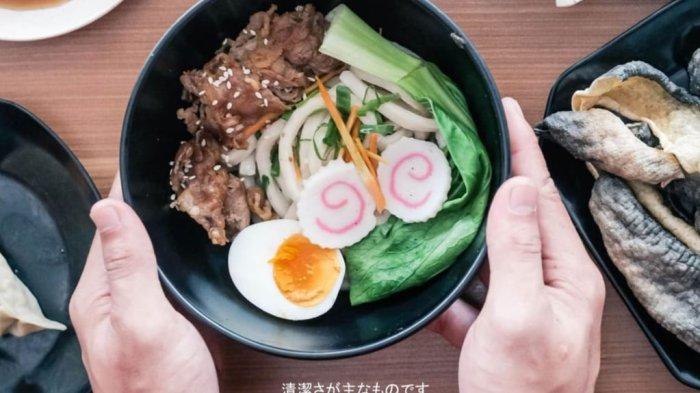 Ramen Bajuri adalah salah satu kuliner Bogor yang berada di Sempur.