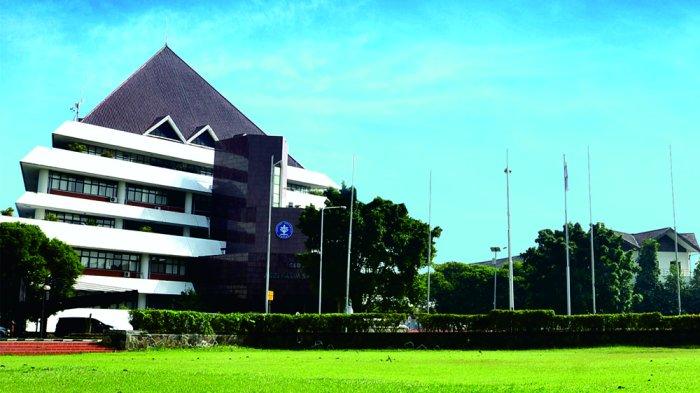 IPB University pilihan kampus di Bogor yang tepat jika kamu mau berkarir sebagai praktisi di berbagai bidang industri bagian Matematika.