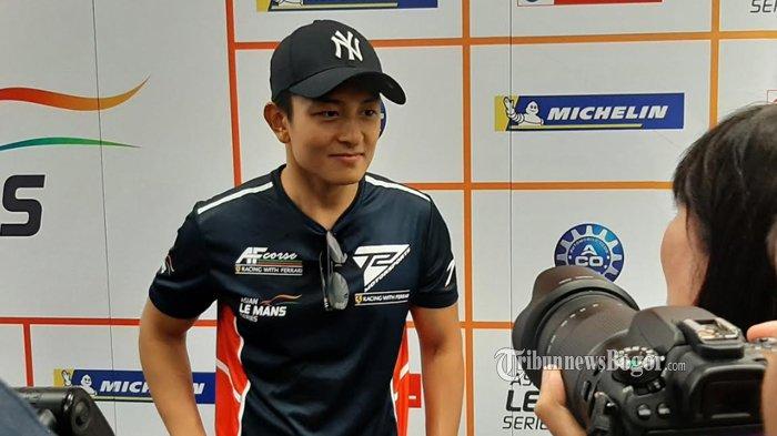 Pebalap T2 Motorsports, Rio Haryanto saat meet and greet dengan awak media di Chang International Circuit, Buriram, Thailand
