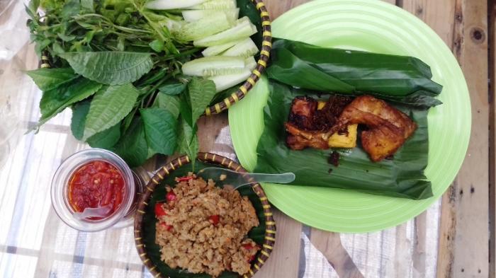 Tampilan nasi timbel di Rumah Makan Nasi Timbel M11 di Jalan Malabar, Nomor 11, Bogor Tengah, Kota Bogor, persis di samping Kampus IPB Baranangsiang.