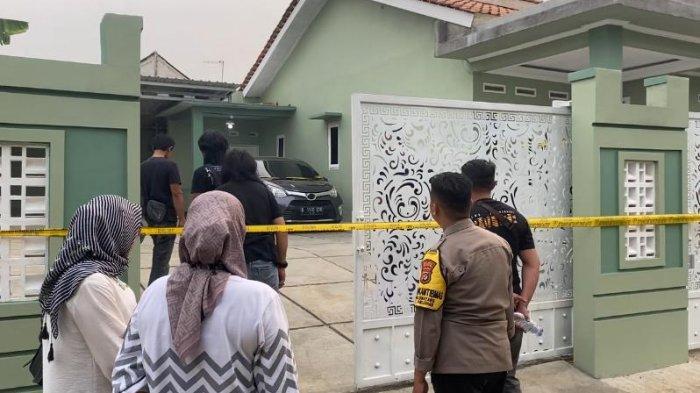 Rumah korban perampokan di Kampung Cimayangsari, Desa Cimayang, Kecamatan Pamijahan, Kabupaten Bogor, Rabu (18/9/2024).