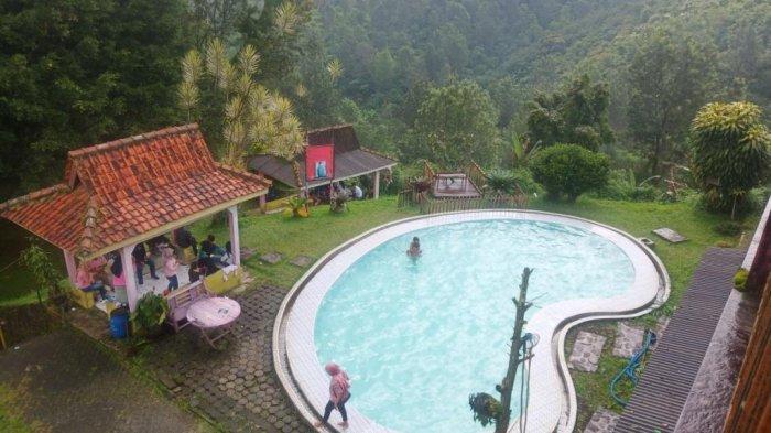 Taman Riung Gunung merupakan salah satu tempat wisata di Bogor yang jadi favorit di kawasan Puncak