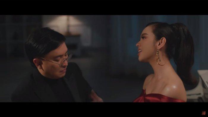 Kunci Gitar dan Lirik Lagu Terlalu Cinta - Lyodra feat Yovie Widianto