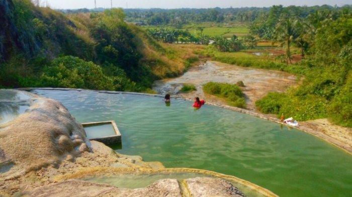 Daerah Parung ada tempat wisata Bogor yang bagus dan mudah dijangkau. Cocok dikunjungi di libur lebaran Idul Adha 2023.