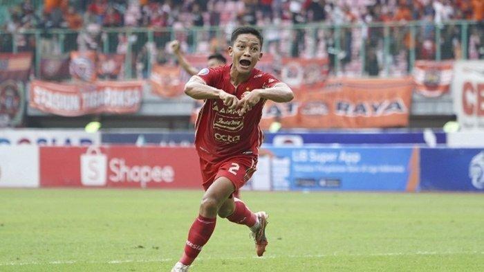 Bek kanan Persija Jakarta, Ilham Rio Fahmi, masuk dalam 11 pemain terbaik pekan ke-22 Liga 1 2022/2023. Rio saat ini masuk radar Persib Bandung untuk musim Liga 1 2024/2025