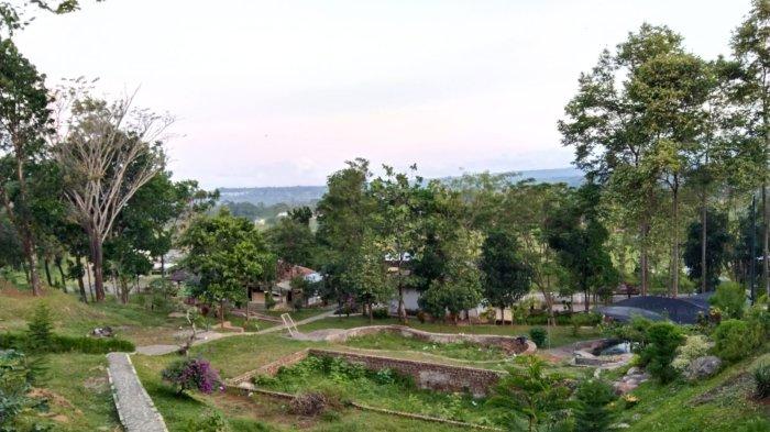 Kawasan Wisata Alam Hutan Kota Caracas di Kuningan.