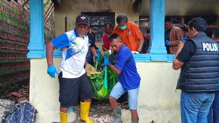 KEBAKARAN DI MAJALENGKA - Kebakaran rumah di Bantarujeug, Majalengka. Seorang warga bernama Momon (59), yang berprofesi sebagai petani tutup usia dalam insiden kebakaran di rumahnya, saat berusaha menyelamatkan barang berharganya dari dalam rumah yang terbakar.