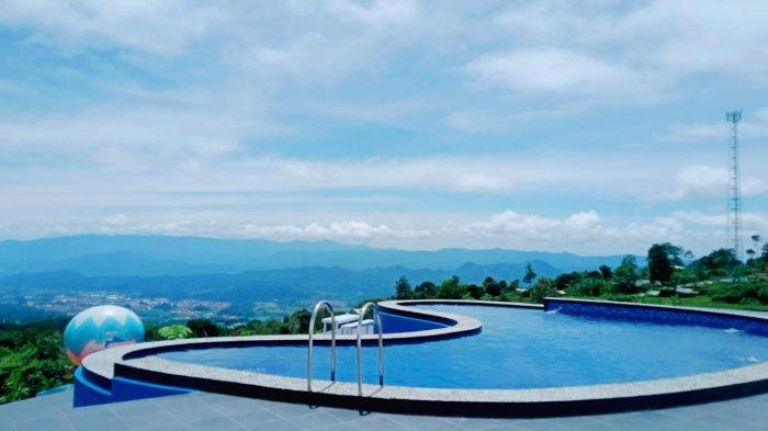 Kolam Cinta yang ada di kawasan wisata Sarae Land, Kuningan.