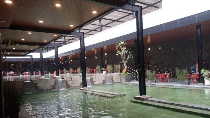 Kolam Rendam air panas Navasari Hot Springs Pool & Resto Sari Ater Subang