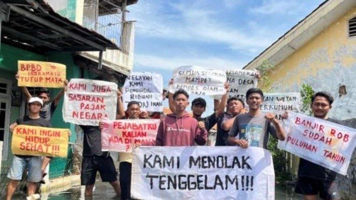 Kondisi banjir rob di Pesisir Eretan, Kecamatan Kandanghaur, Indramayu