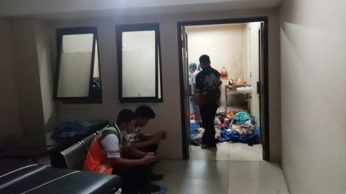 Kondisi korban tewas lakalantas Bus Handoyo di kamar mayat RS Abdul Radzak, Purwakarta
