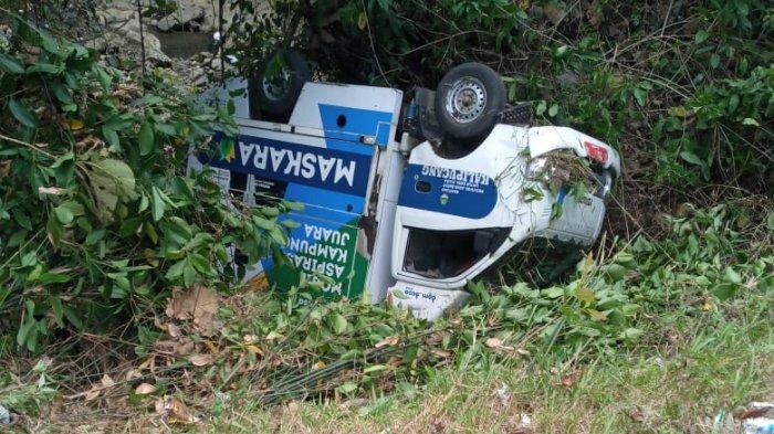 Mobil Maskara di Pangandaran terperosok ke jurang