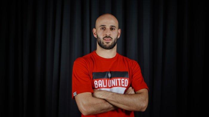 Mohammed Rashid kini memperkuat Bali United.