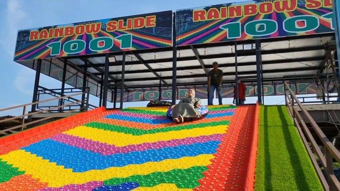 Rainbow slide di Cikao Park Purwakarta, Sabtu (2/7/2023).
