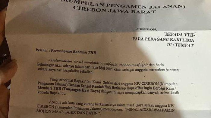 PERMINTAAN THR - Potret surat permintaan Tunjangan Hari Raya (THR) yang diduga disebarkan oleh sekelompok pengamen jalanan di Pasar Jagasatru, Kota Cirebon. Surat yang mengatasnamakan Kumpulan Pengamen Jalanan (KPJ) Cirebon itu meminta bantuan sukarela dari para pedagang.