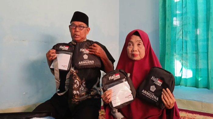 CJH CIREBON - Sepasang suami istri asal Kota Cirebon akhirnya akan berangkat ke Tanah Suci setelah menabung dari 2013. Temu (60) dan suaminya, Kadina (63), dijadwalkan berangkat menunaikan ibadah haji pada 12 Mei 2025 mendatang.