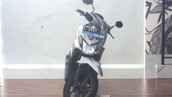 
Tampilan motor konversi listrik milik Hardy Motor. Hardy Motor merupakan bengkel konversi yang mengubah motor BBM menjadi energi listrik dengan menggunakan tenaga baterai.
(Tribuncirebon.com/Mutiara Suci Erlanti)
