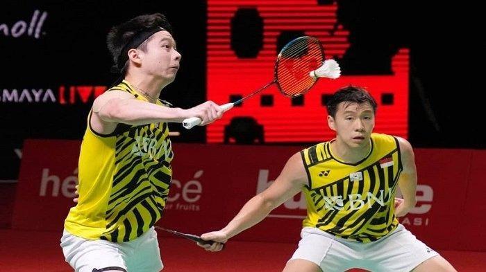 Kevin Sanjaya saat tampil bersama Marcus Gideon menggunakan headband atau ikat kepala.