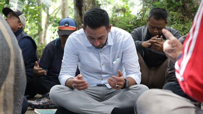 Wakil Bupati Kuningan H. M Ridho Suganda di sela acara Sedekah Bumi, di Desa Padarek, Kecamatan Kuningan, Minggu (26/12/2021).