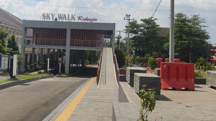 Sky Walk Raharja Majalengka, Sabtu 17 April 2021.