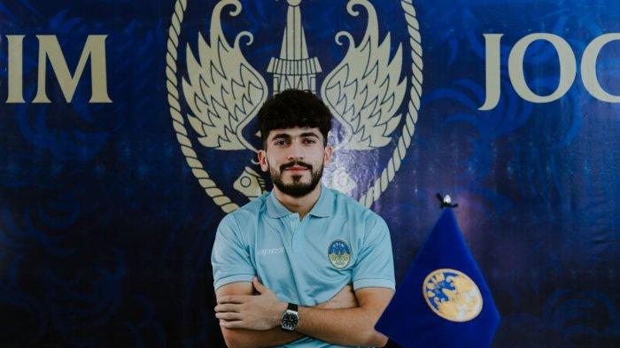 Bursa Transfer PSIM Jogja: Bek Asal Tajikistan Rakhmatsho Resmi Jadi Amunisi Baru Laskar Mataram