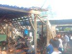 Warga-Kampung-Leuwianyar-bareng-petugas-Damkar-Kota-Tasikmalayas.jpg