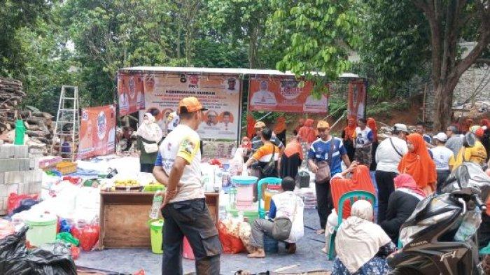 DPC PKS Cimanggis dan DPRa PKS Tugu Cimanggis Depok melaksanakan penyembelihan dan pembagian daging hewan kurban.